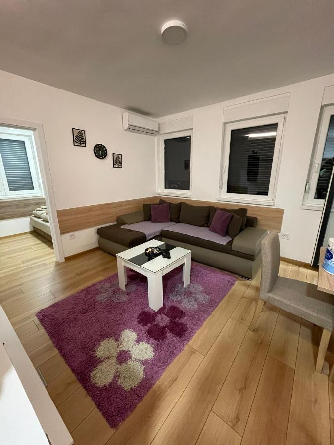 Apartman Mik Nowy Sad Zewnętrze zdjęcie
