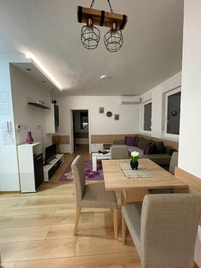 Apartman Mik Nowy Sad Zewnętrze zdjęcie